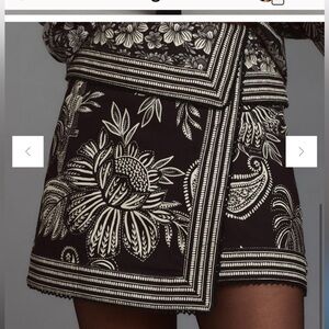 NWT FARM Rio Skirt  

🚨 FIRM PRICE the original price of this shorts is 175$